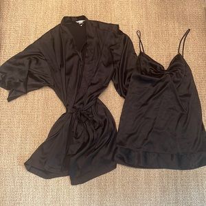 Victoria's Secret Matching Nightgown and Robe Set Size Small